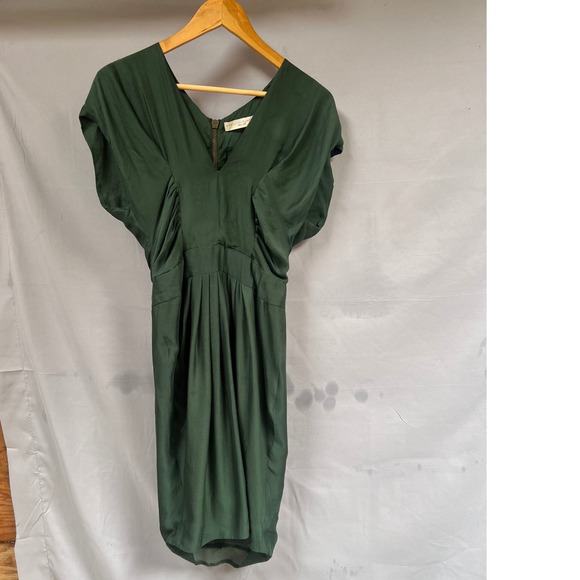 Stella McCartney Dresses & Skirts - Stella Mccartney Emerald Green Dress V Neck Short Sleeve Pleated Cocktail Midi